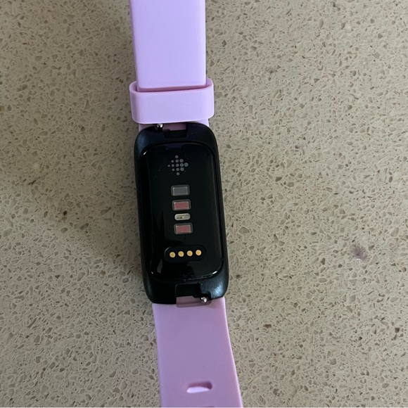 FITBIT Inspire 3 (excellent condition) - Picture 8 of 8